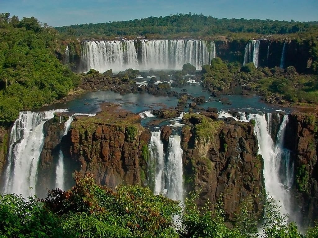 Foz do Iguaçu garante espetáculos naturais em ambos os países | Foto: Silnei L Andrade/Mochila Brasil