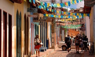 Mochileiros na cidade de Lençóis - BA / Foto: Silnei L Andrade / Mochila Brasil