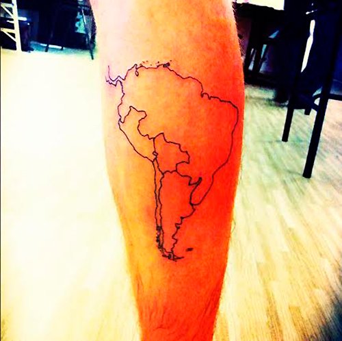 Marcelo A. Radtke fez um mochilão de 46 dias pela América do Sul, em 2012. Depois deste post ele se inspirou e resolveu fazer essa tatoo que aparece na foto.