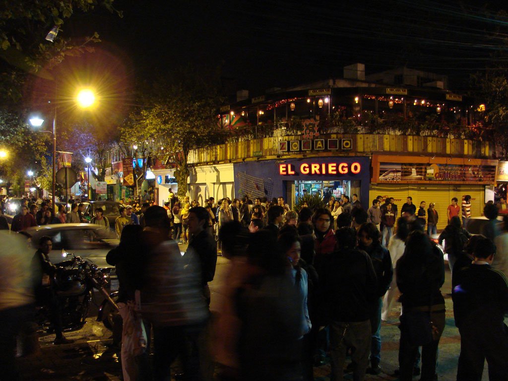 O que fazer em Quito: Esquina das ruas Juan León Mera e José Calama. O ponto alto do bairro bôemio de Quito - Foto: Silnei L Andrade | Mochila Brasil