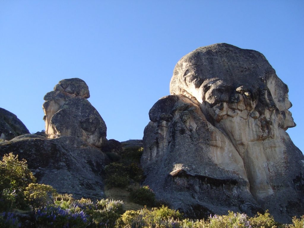 Uma das formações de Marcahuasi, o Monumento à humanidade - Foto: Wikimedia Commons