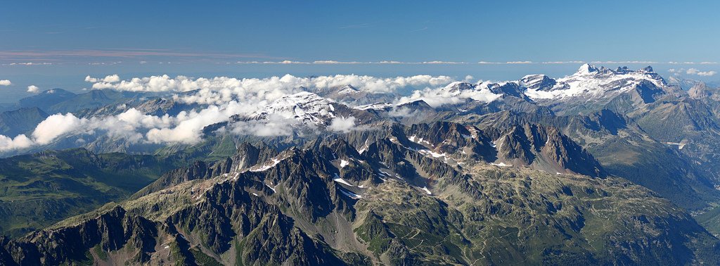 Cerca de 3% do gelo glacial derrete ao ano e pode desaparecer em 2050 | Foto: Reza