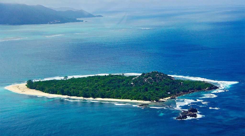 Ilha Cousin é um dos pontos de interesse e importante reserva ecológica | Foto: SBA73