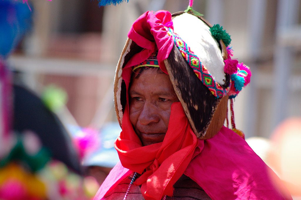 Tradições indígenas resistem no Carnaval orureño | Foto: Arnaud_z_Voyage.