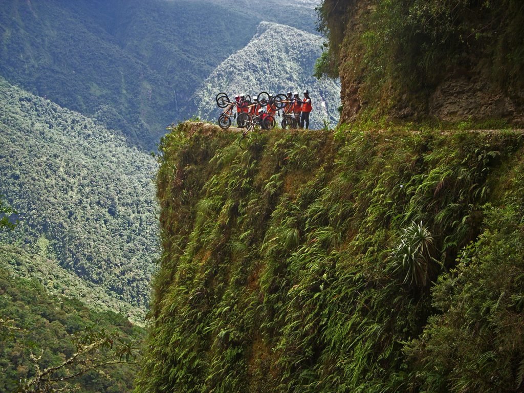 O que fazer na Bolívia: Downhill na Estrada da Morte em Coroico - Bolívia - Foto: Fivetech Brasil