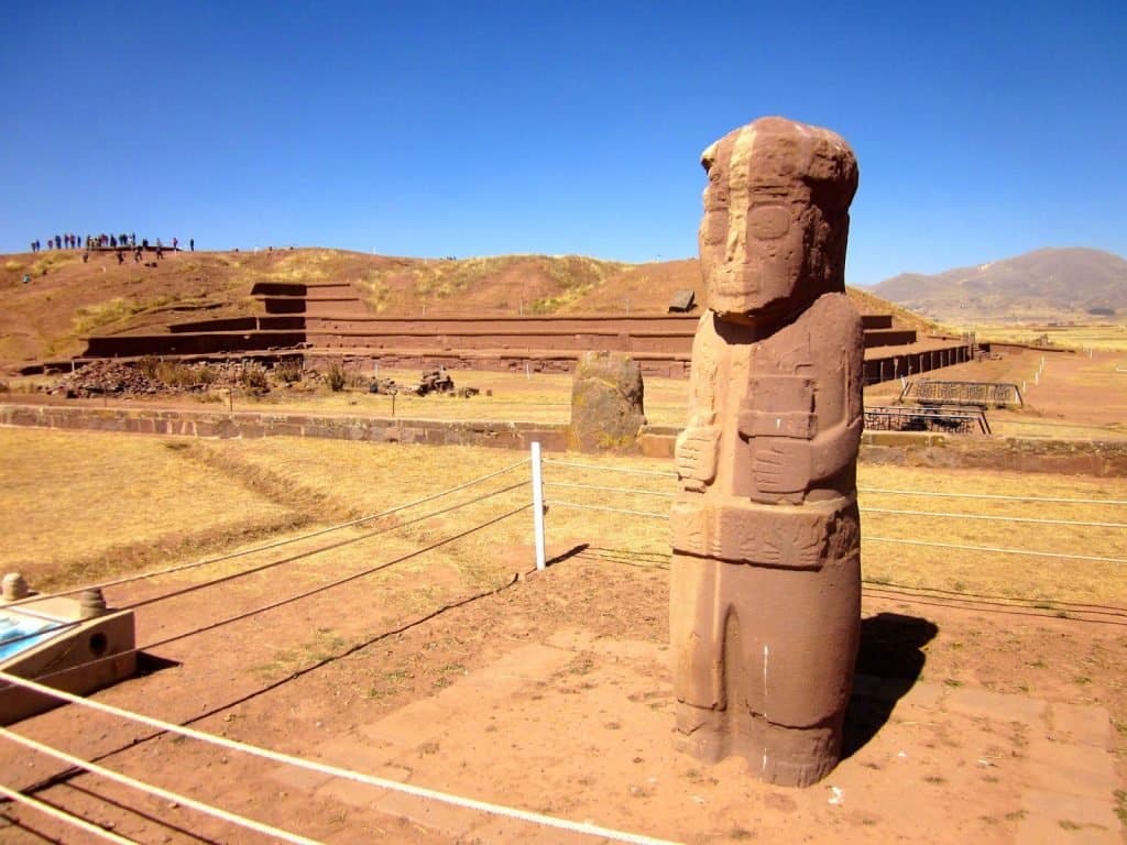 O que fazer na Bolívia: Ruínas de Tiwanaku - Foto: megwandering.blogspot.com.br/