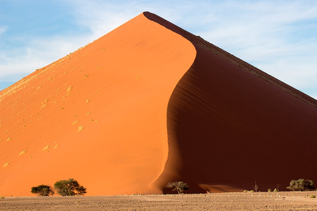 Duna em área do Deserto da Namíbia | Foto: Massmo Relsig.