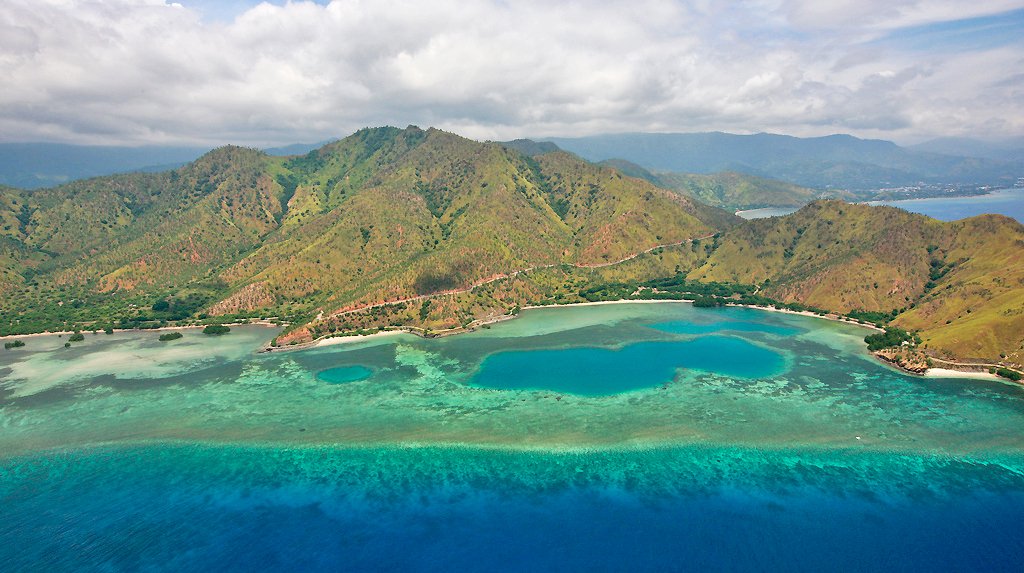Vista aérea nas proximidades de Dili, capital do Timor Leste | Foto: Martine Perret/UN Photo.