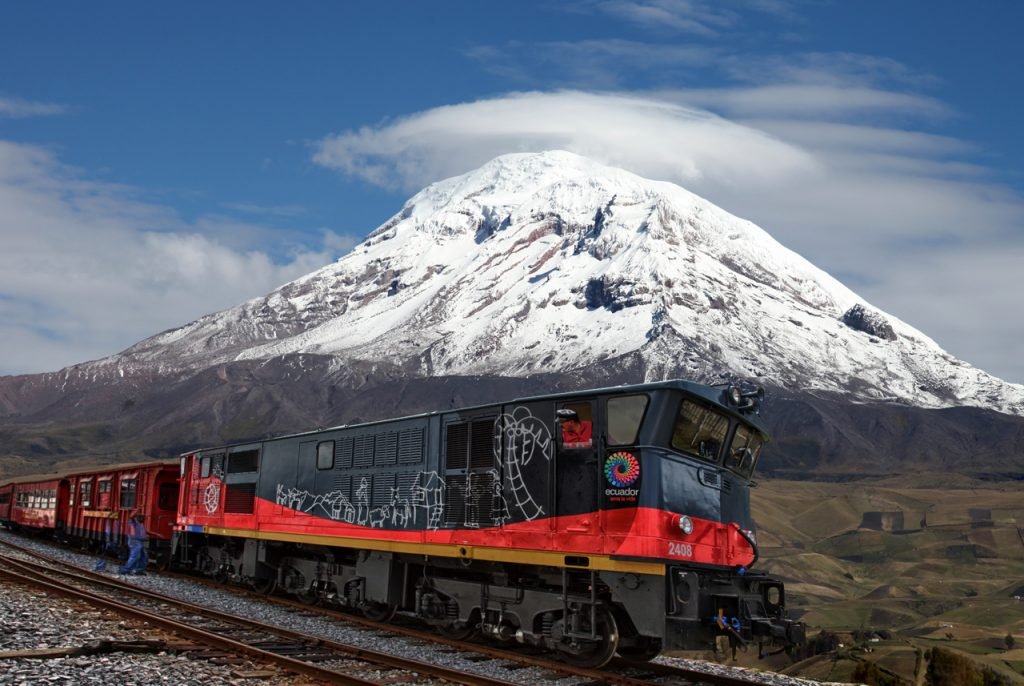 Tren de Hielo com o vulcão Chimborazo ao fundo – Foto: Tren Ecuador