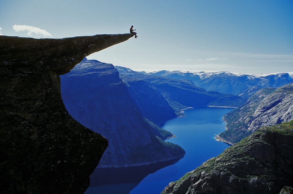 Trolltunga Rock - Foto: Harald Hognerud