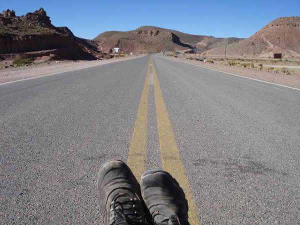 Estrada na região do Atacama - Chile | Foto de Frederico Schardong.