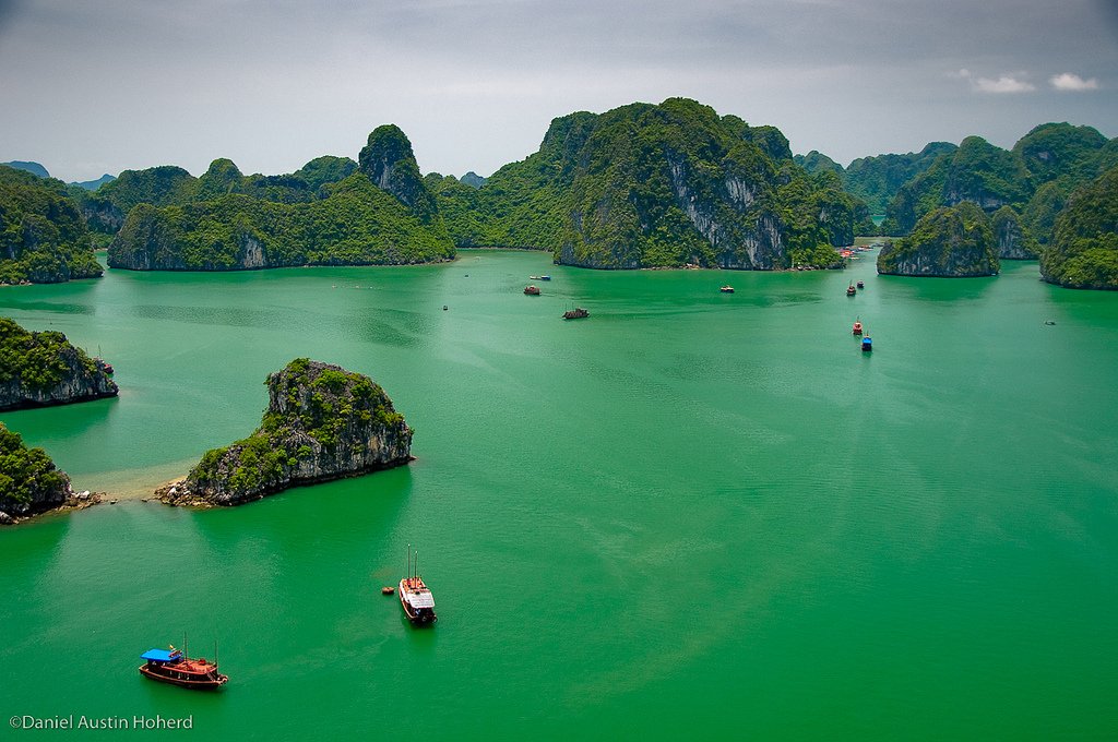 Vista de Ha Long Bay | Foto: Daniel Austin Hoherd.