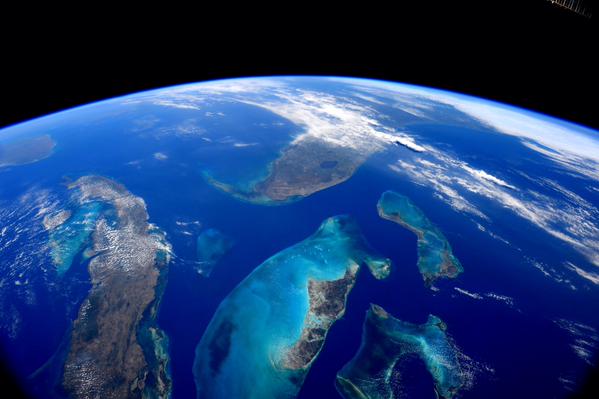 Sul da Flórida, Cuba e Bahamas, na opinião do astronauta "as mais belas águas coloridas do mundo" | Foto: Terry W. Virts.