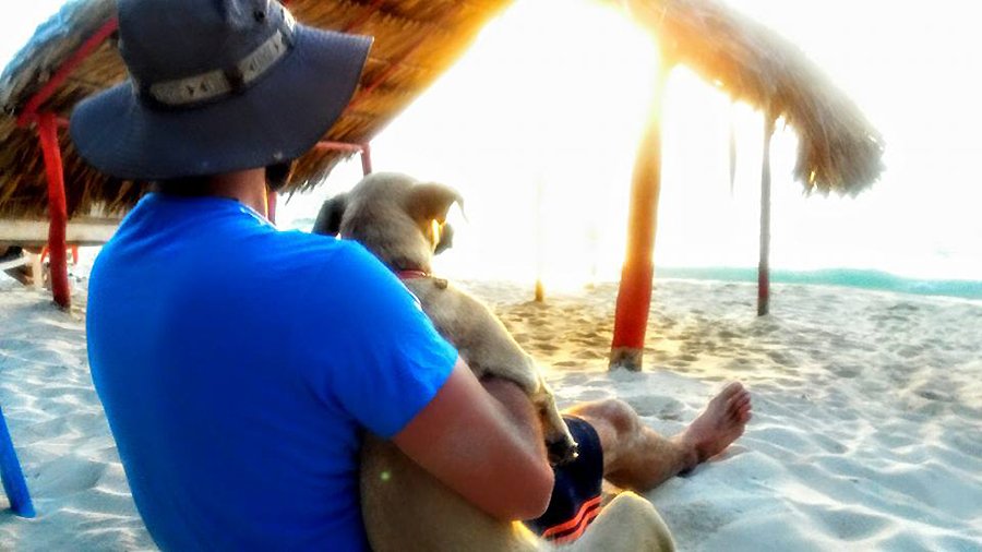 Companheiros de todas as horas. Na hora de curtir uma prainha ... | Foto: Divulgação.