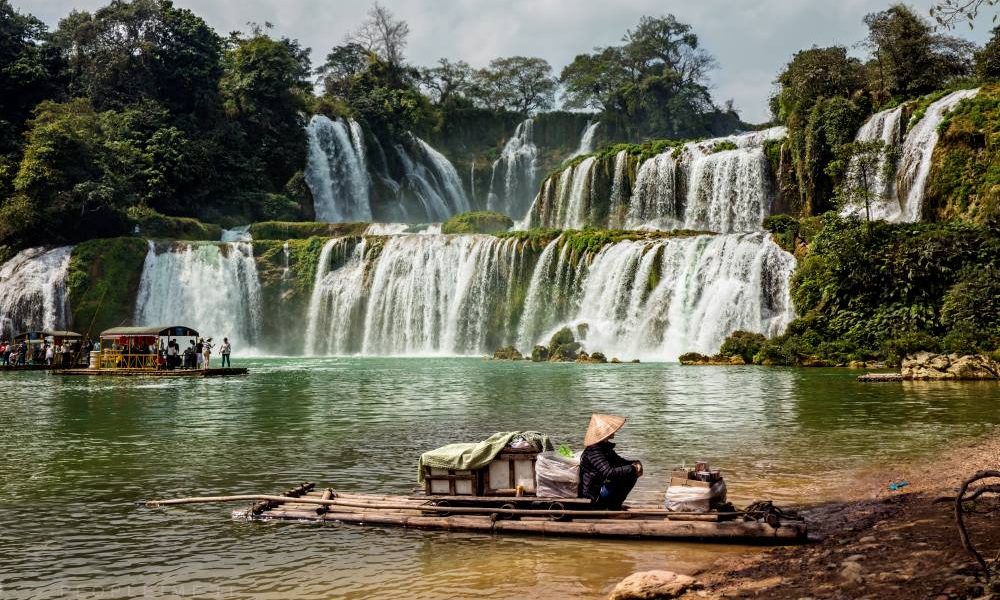 Gioc Falls CHINA VIETNAM
