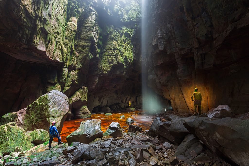 A única forma de chegar nas cavernas é a partir dos topos dos Tepuis - Foto: Riccardo de Luca / La Venta - Theraphosa