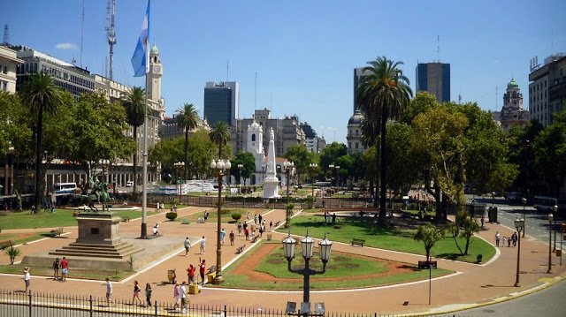 plaza de mayo buenos aires