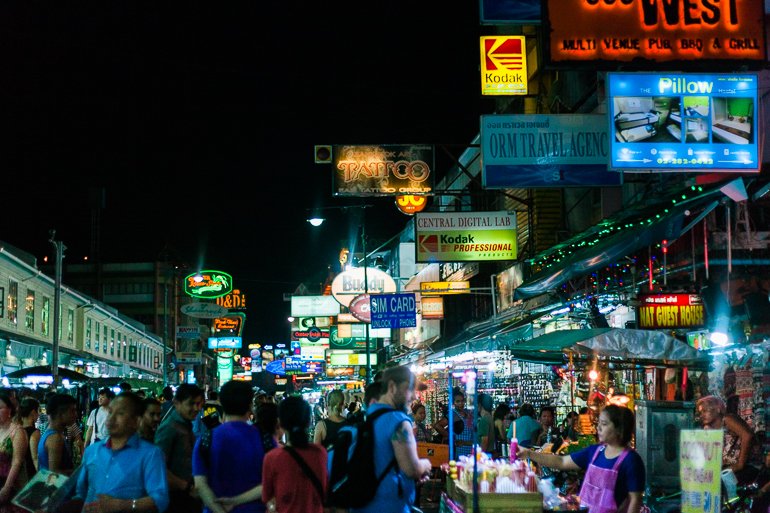 Khao San por Viajando na Janela