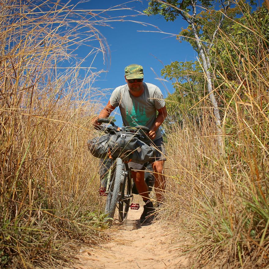 A Swede cycled across 100 countries now he plans to start walking 59884aa5b83fb 880