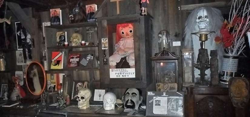 the-warrens-occult-museum