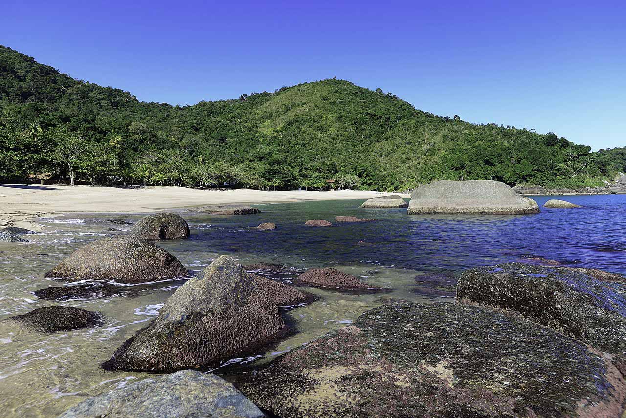 32 praias paradisíacas do Litoral Norte de SP 10 Praias do Litoral Norte de SP: Praia de Indaiaúba em Ilhabela
