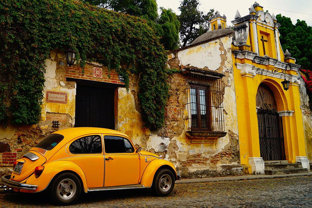 calledelospasos antigua emil diallo unsplash