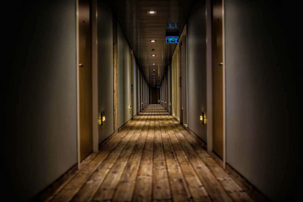 corredordehotel runnyrem unsplash