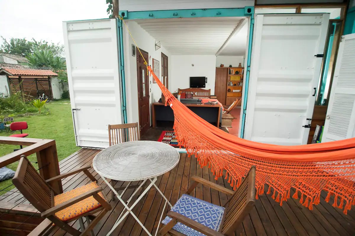 Casa container: 7 opções para se hospedar entre RJ e SP 2 Casa Container na Praia de Juquehy em São Sebastião-SP