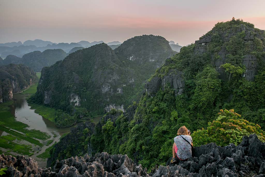 hangmuacave vietna eila lifflander unsplash