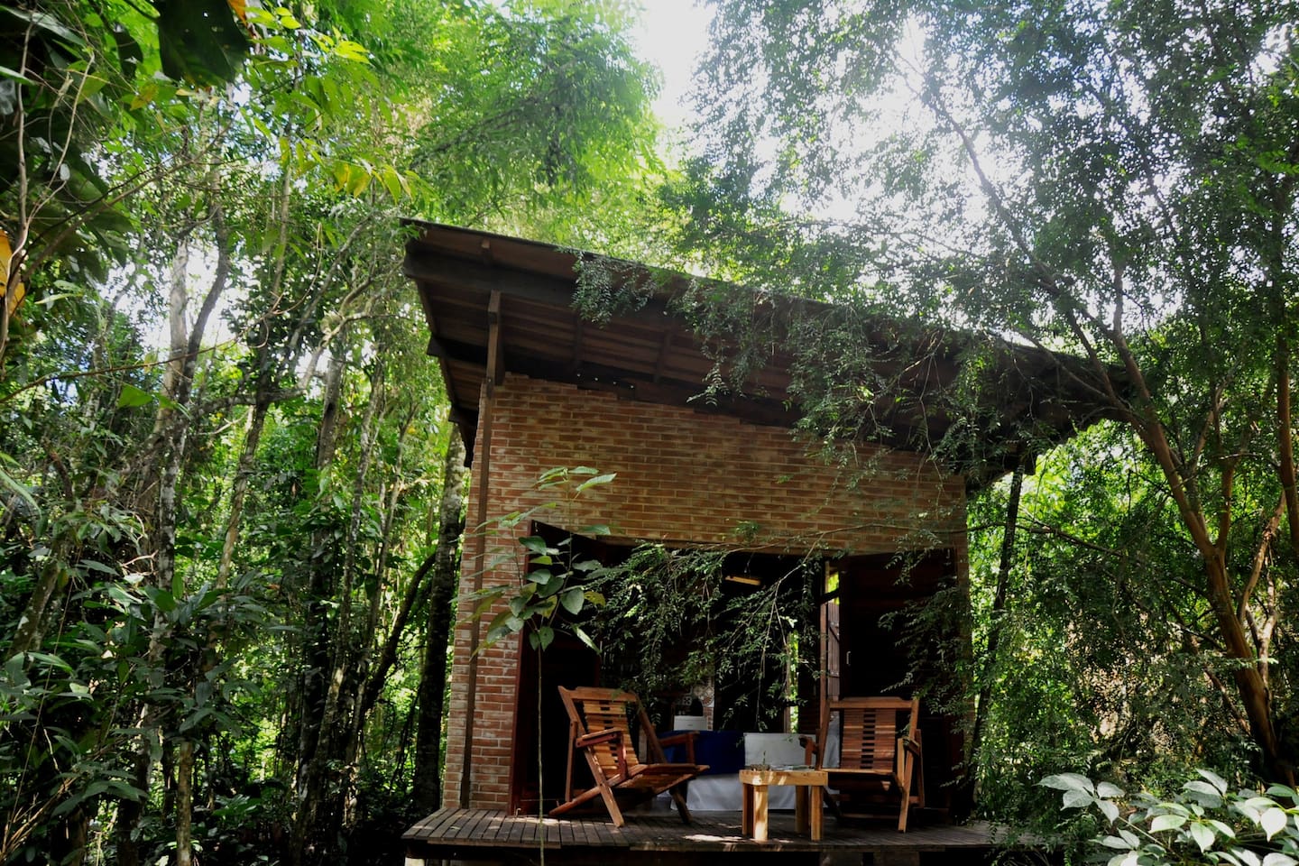Airbnb em Paraty: Casas imperdíveis de até R$ 200 por pessoa 7 Airbnb em Paraty - Chalé com conforto e privacidade na natureza