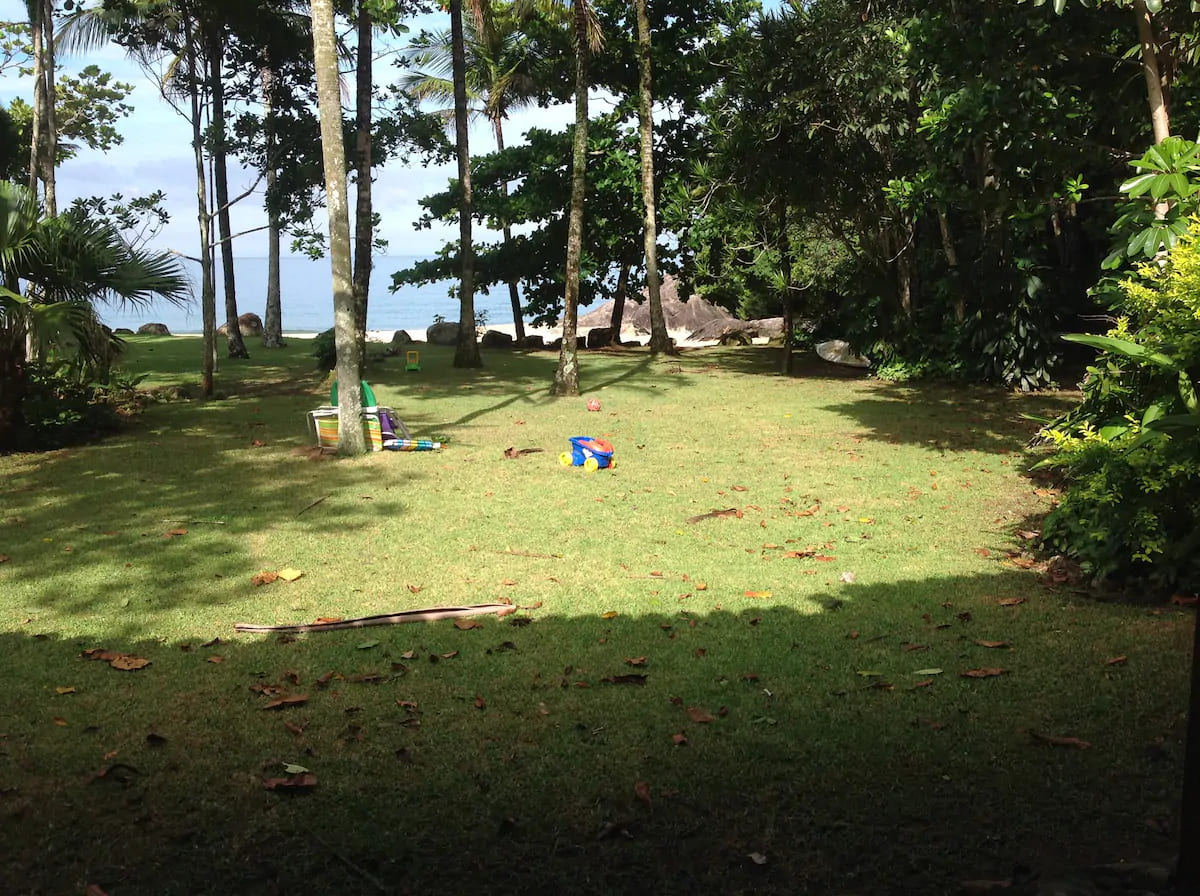 Airbnb São Sebastião: 10 opções num dos mais belos destinos do litoral norte de SP 7 Airbnb em São Sebastião - Casa pé na areia