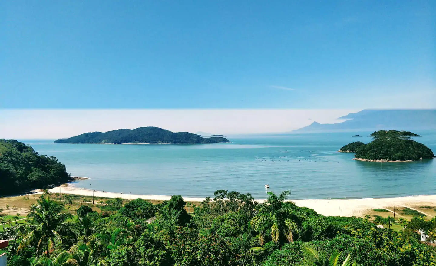 Airbnb em Caraguatatuba - Casa Caraguatatuba vista mar na Praia da Cocanha