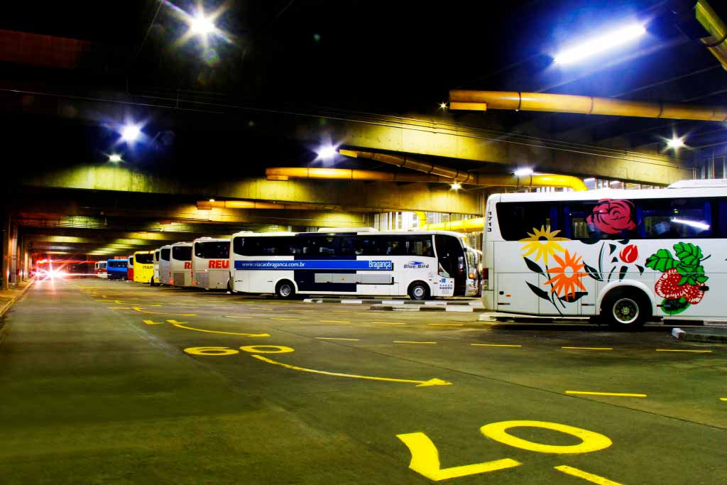 App de venda de passagens de ônibus anuncia São Paulo - Rio por R$ 9,90  durante a Black Friday 