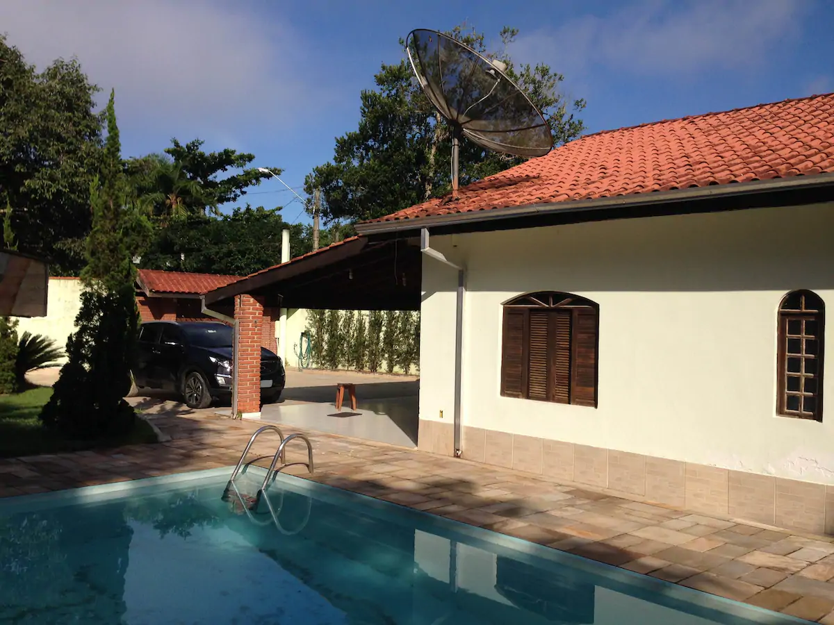 Airbnb em Bertioga - Condomínio Costa do Sol em Guaratuba