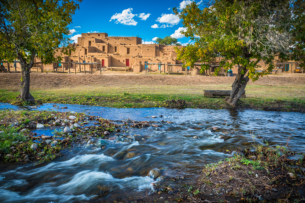 Nacoes Pueblo listanatgeo FOTO DE INGE JOHNSSON ALAMY