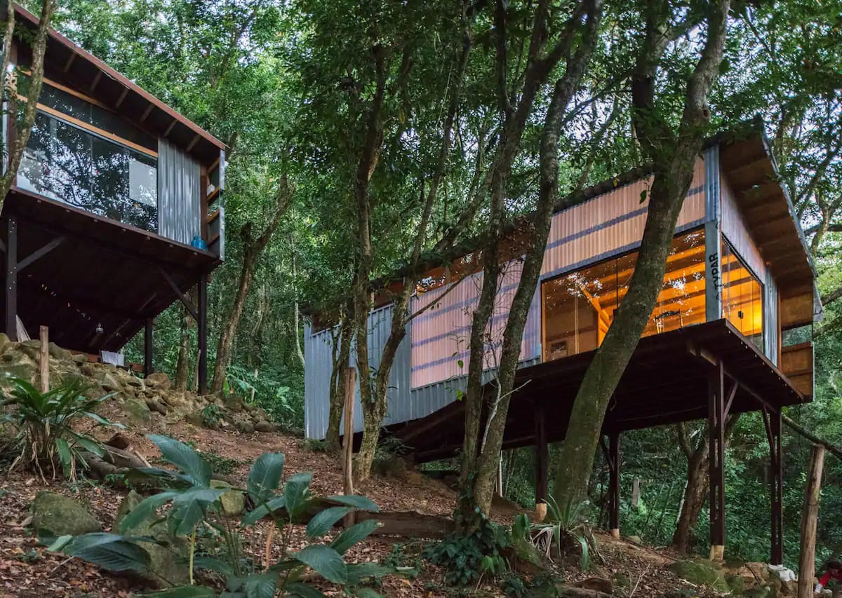 Ilha Grande: Uma cabana na floresta a 70m da praia 1 Ilha Grande: Uma cabana na floresta a 70m da praia no Airbnb