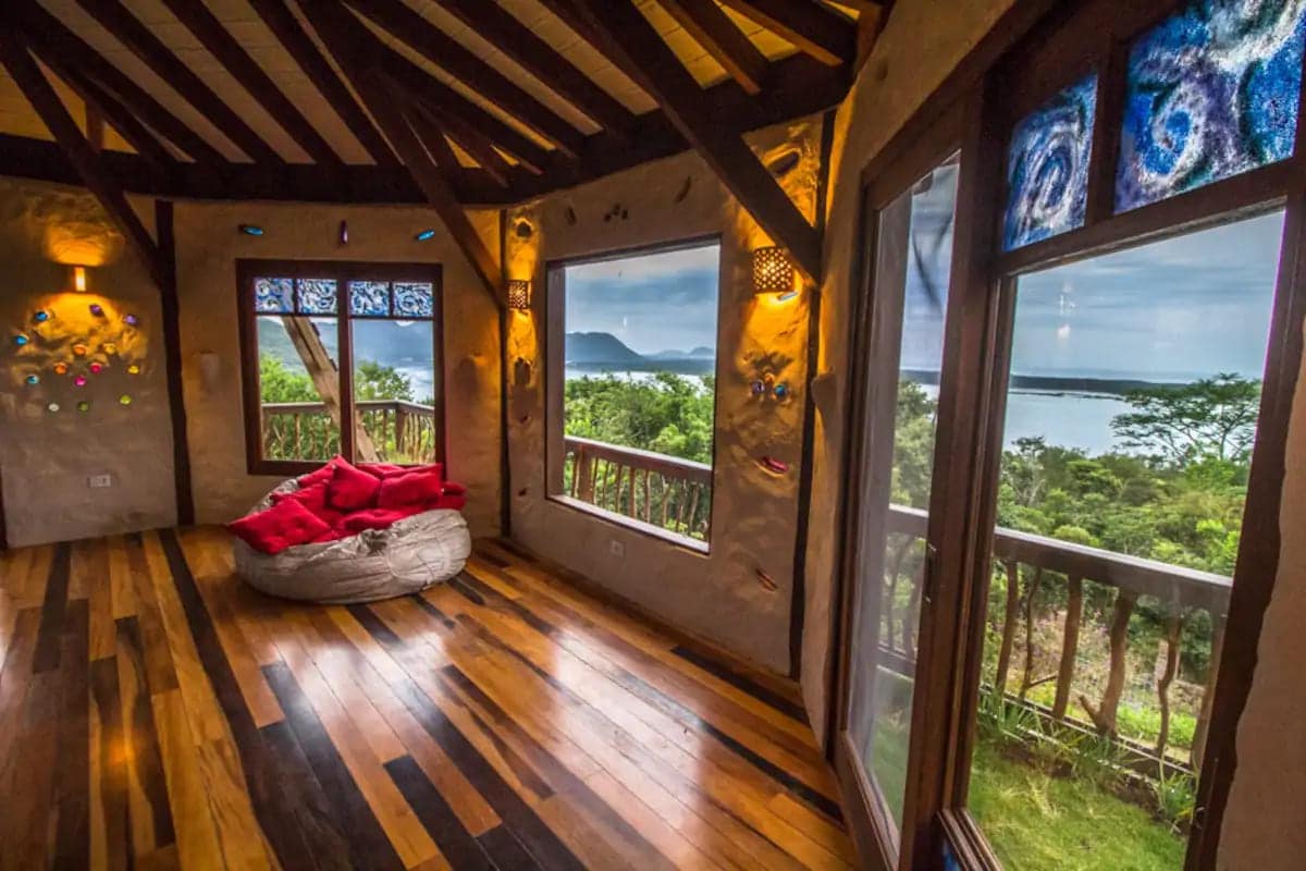 Airbnb em Florianópolis - 10 casas para relaxar perto da natureza 9 Airbnb em Florianópolis - Aluguel de temporada em Costa da Lagoa