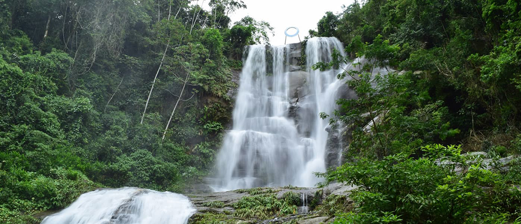 Lugares para viajar no Rio de Janeiro - Cachoeira Véu de Noiva no Parque Estadual CunhambebeFoto: Alan Senna/Instituto Estadual do Ambiente (Inea/RJ)