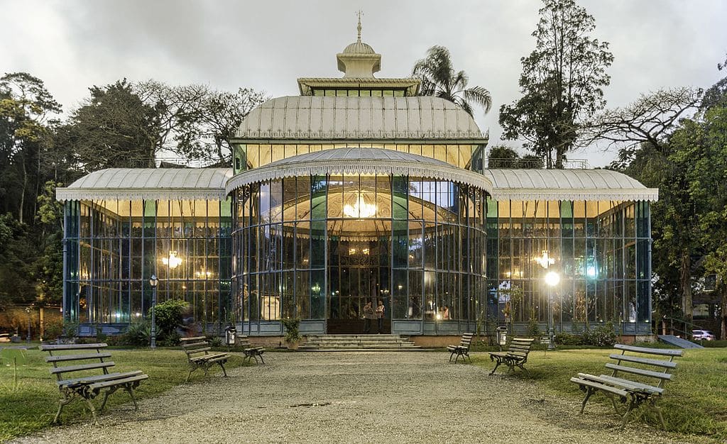 Lugares para viajar no Rio de Janeiro - Palácio de Cristal em Petrópolis | Foto: Wilfredor/(CC BY-SA 4.0)