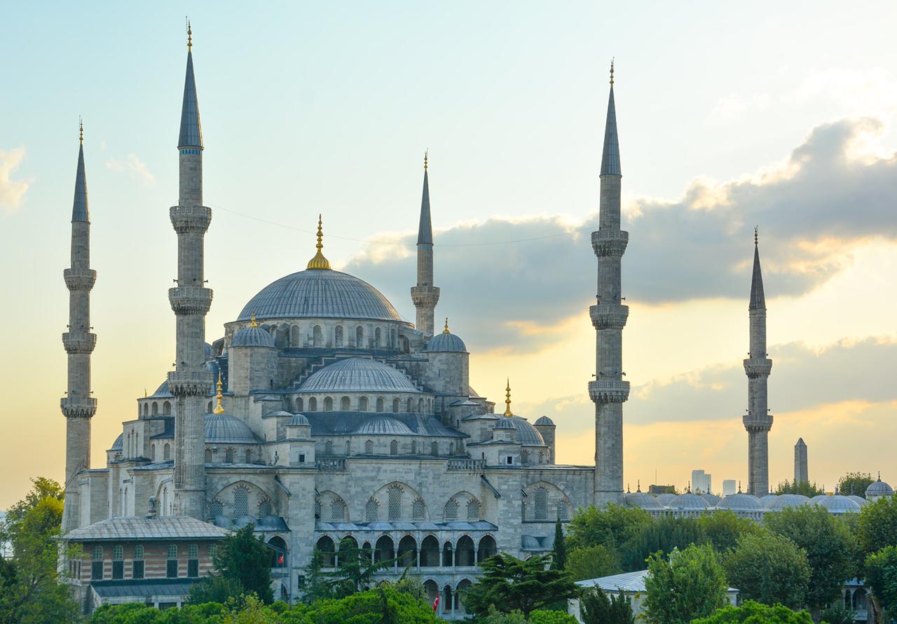 Seguro Viagem Turquia - Na imagem em destaque, a Mesquita Azul (The Blue Mosque), em Istambul na Turquia - Foto de Adli Wahid / Unsplash