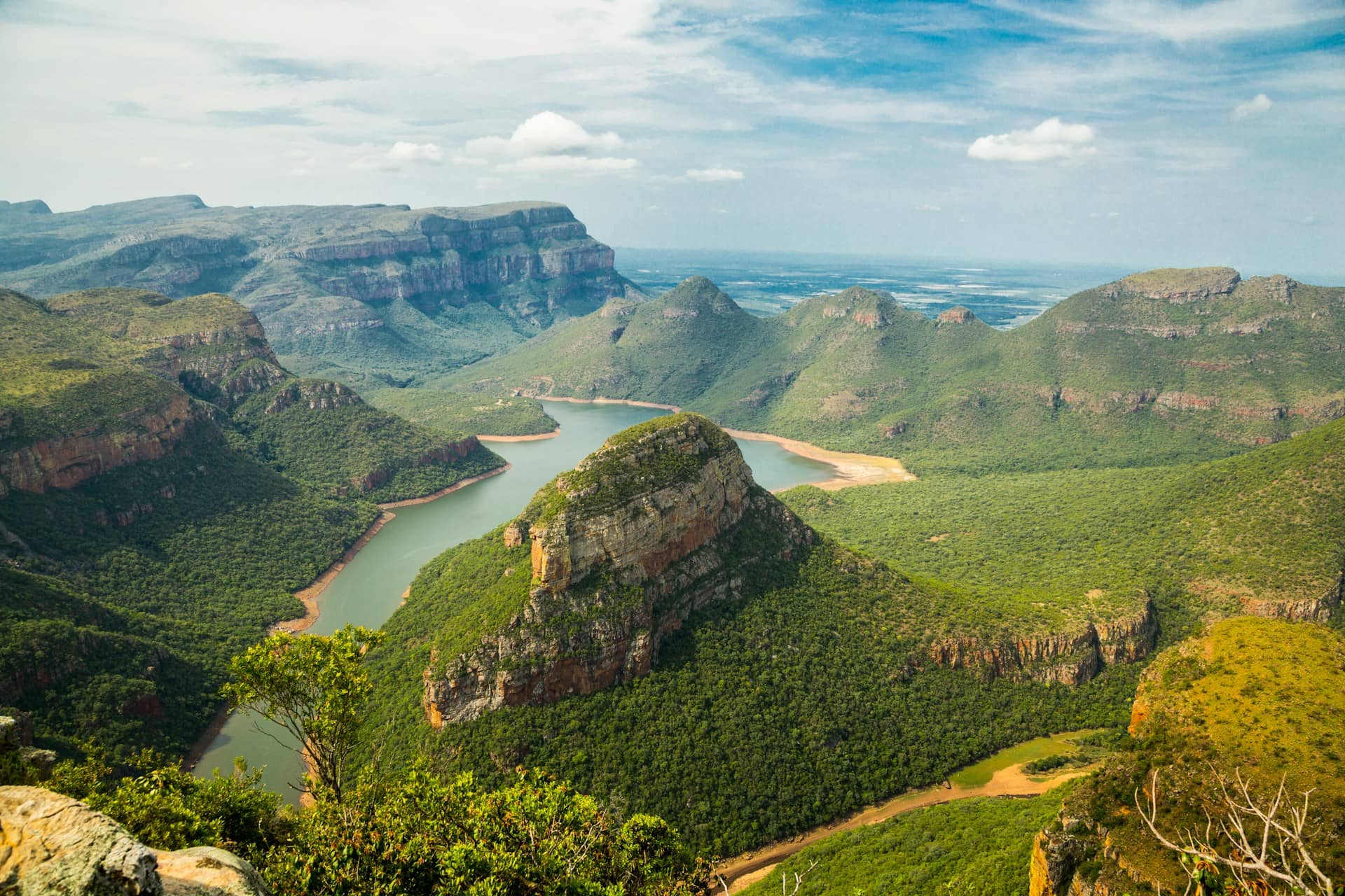 Entrar na África do Sul - Na Foto, o Three Rondavels View Point - Foto de Lina Loos / Unsplash