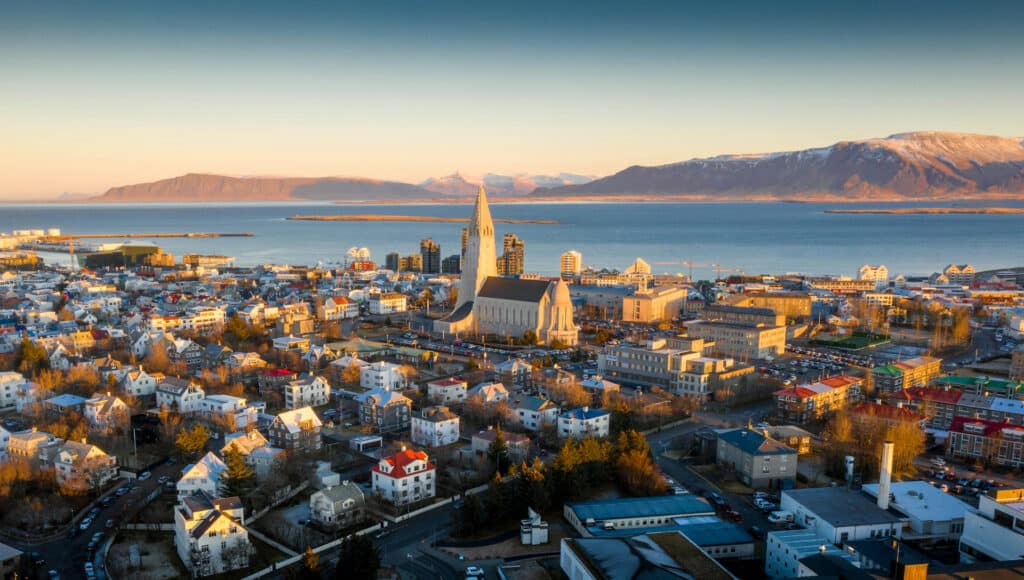 Reykjavik einar h reynis unsplash