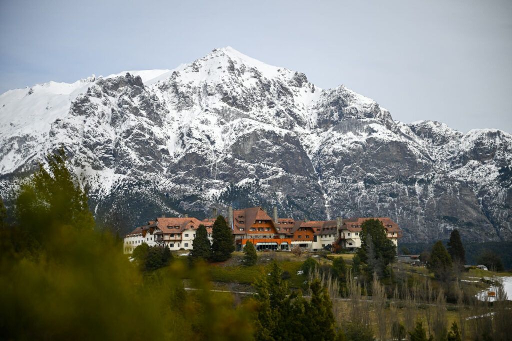 Bariloche é uma das opções de destinos de neve para brasileiros.