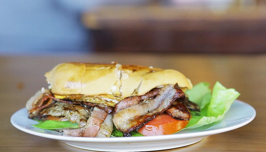 chivito descubrimontevideo 1