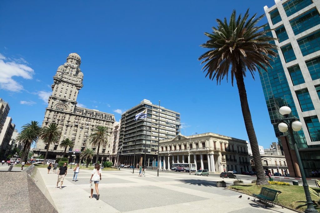montevideo palaciosalvo plazadelaindependencia 1