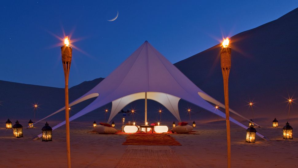 008186-09-desert-tent-lounge-starry-night.jpg