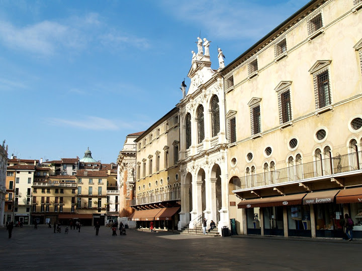 120402-Vicenza%2520pic%2520%252816%2529.JPG