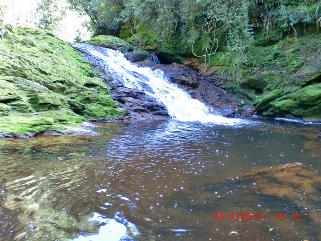 2%25C2%25BA%2520pequena%2520cachoeira%2520durante%2520a%2520travessia%2520pelo%2520rio%2520vermelho.JPG