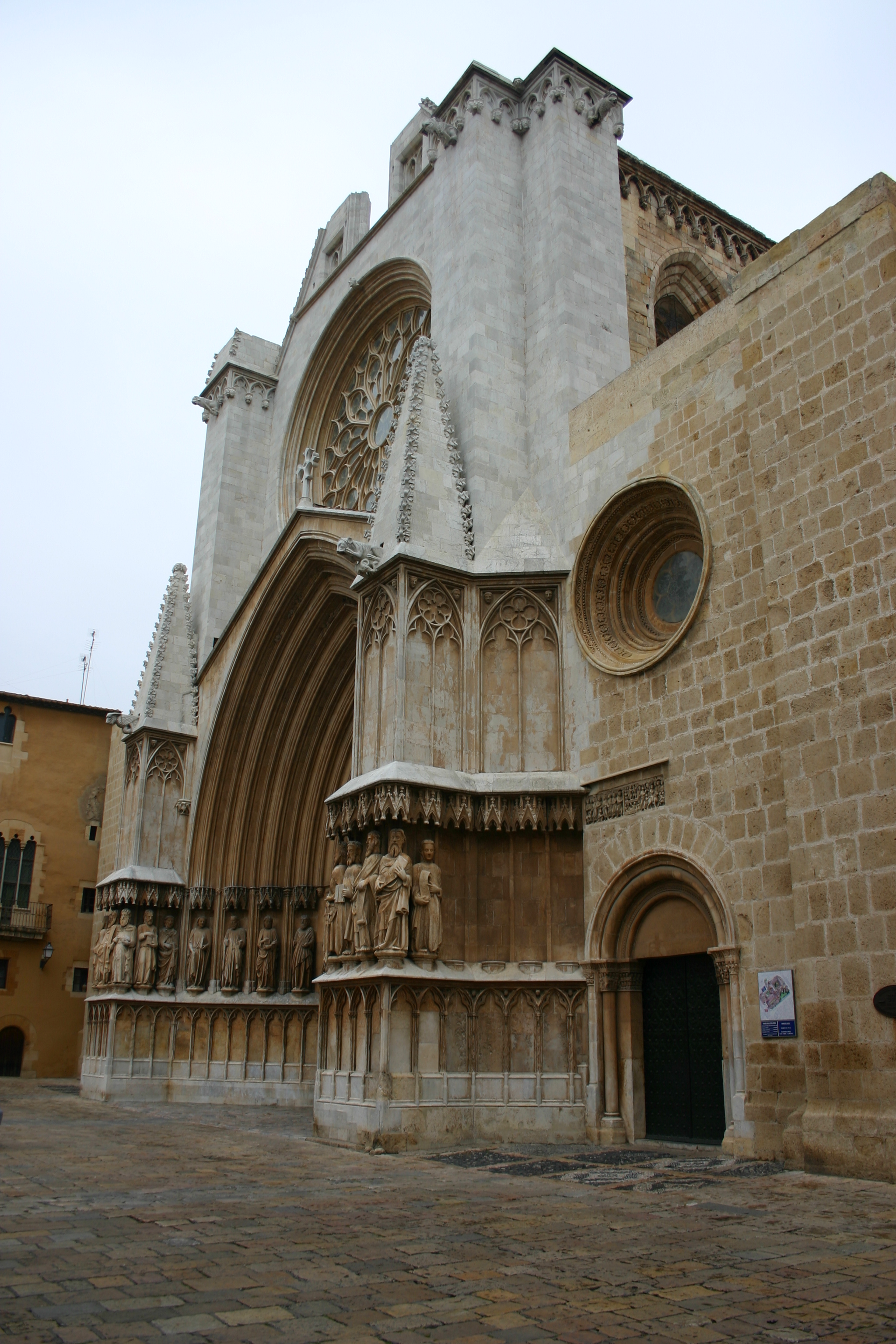 Spain.Tarragona.Catedral.Pla.Seu.00.JPG