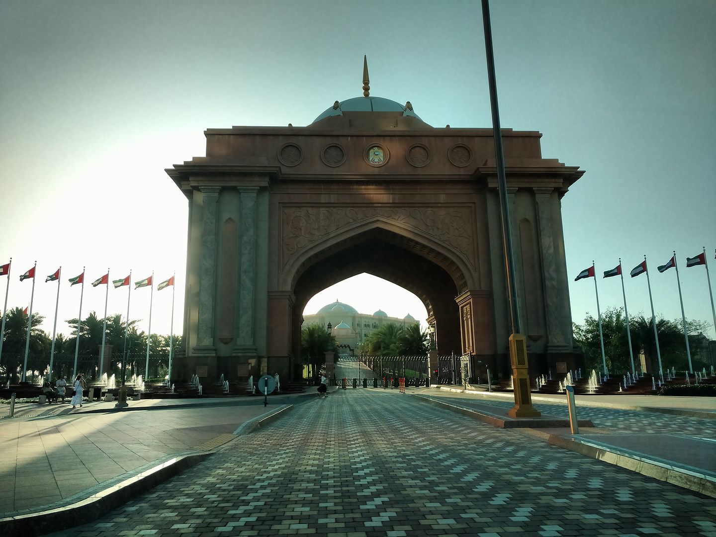 IMG_20160406_174417600?async&rand=0.33943194553065936